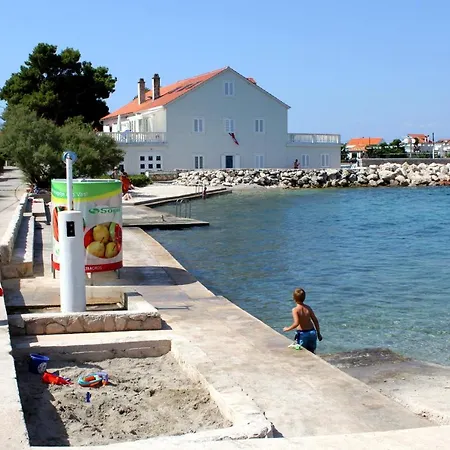 By The Sea Poljana, Ugljan - 8419 Apartman Poljana